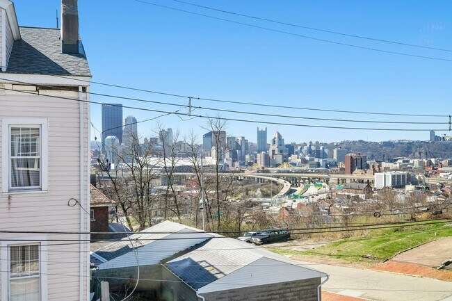 Photo - Beautiful 4 Bedroom House In Troy Hill.  Available May 10th.