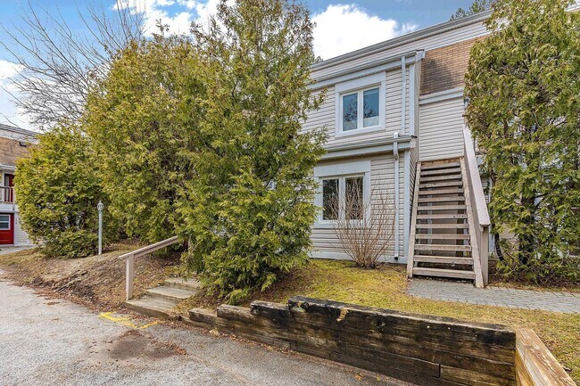 Photo - 49 Trott Blvd