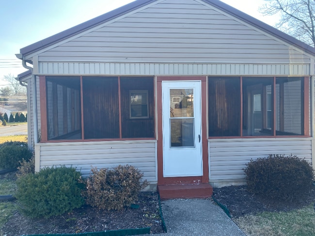 Photo - 200 Boggs Ln