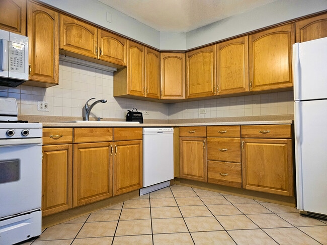 Photo - 1111 N Harlem Ave Unit 1C