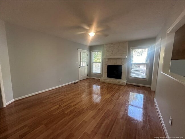 Photo - 9598 Holbrook Ln