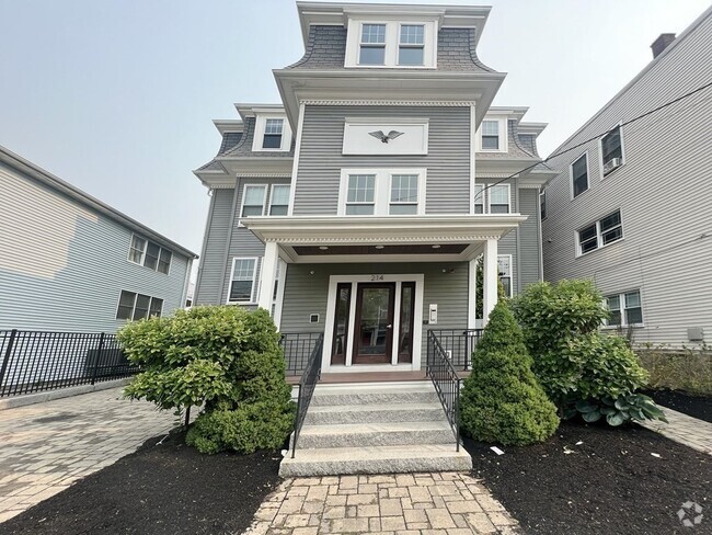 Building Photo - 217 E Eagle St Unit #4 Rental