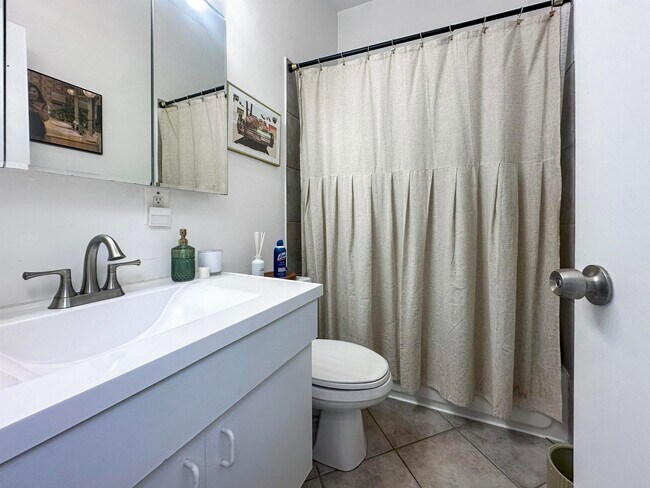 Photo - 1426 Willow Ave Unit 3A