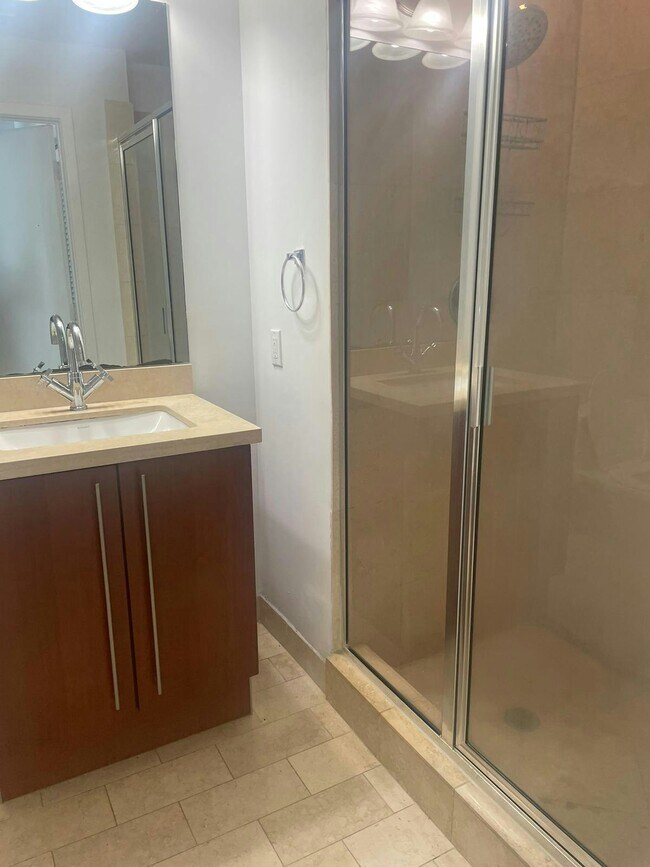 Photo - 1111 SW 1st Ave Unidad 4021