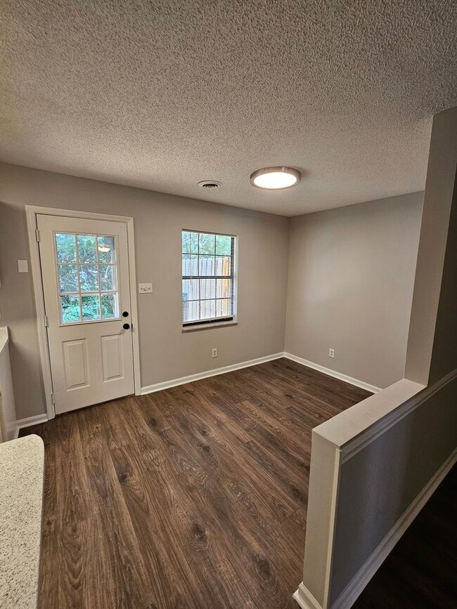 Photo - 2 Bedroom 2 Bath condo Powell available for immediate move in!