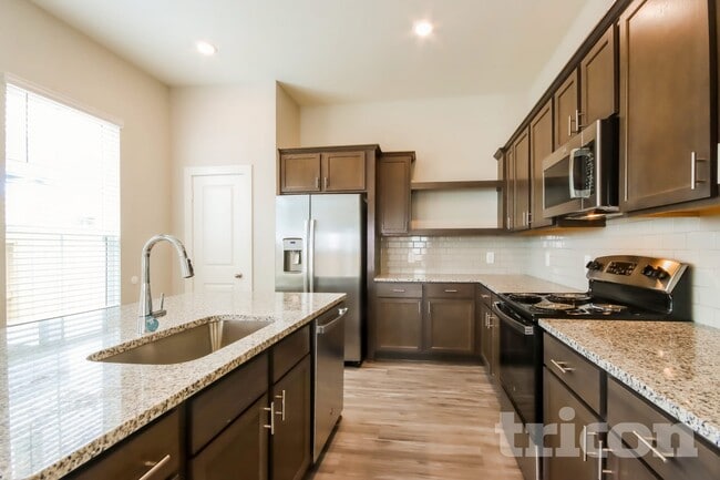 Photo - 9835 Willow Creek Commerce Dr