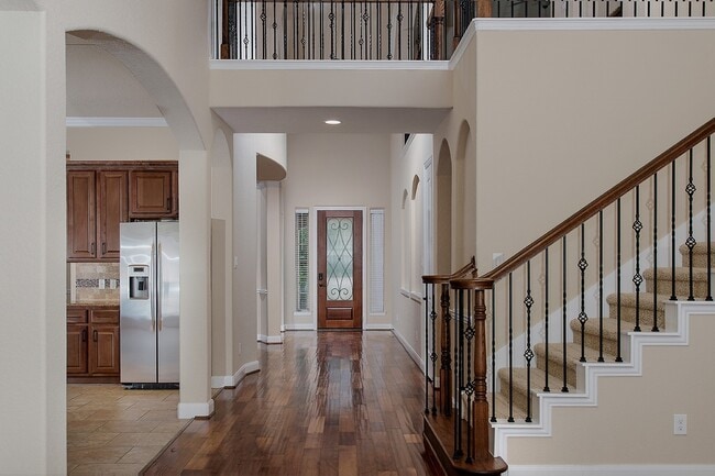 Photo - 7 Prism Point Place