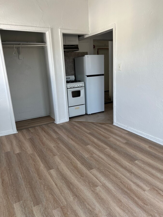 Photo - 225 E Garfield Ave Unit 106