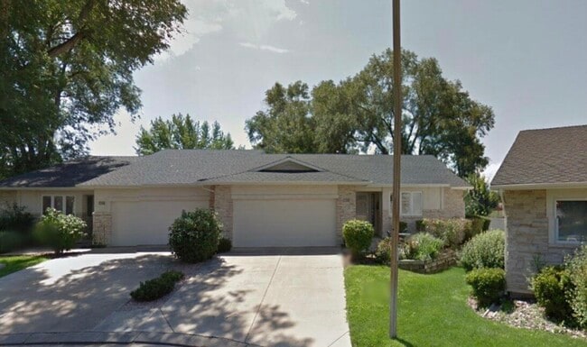Photo - 738 Tyrolean Ct Townhome