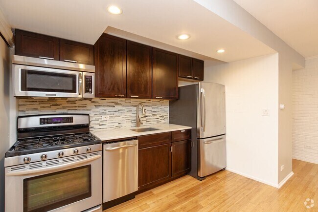 Building Photo - 660 W Melrose St Unit E Rental