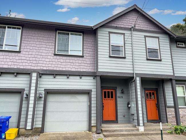 Building Photo - Beautiful 3 bedroom, 2.5 bath home in North Portland! Amazing Modern Kitchen and Great Natural Li...