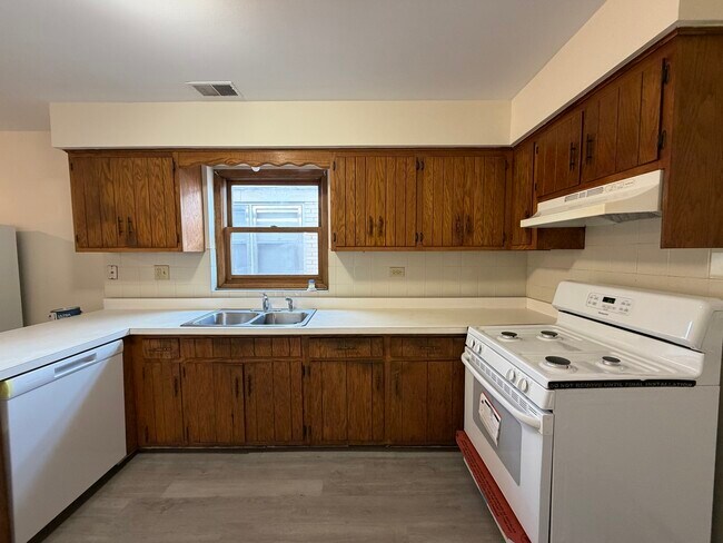Photo - 6323 W Fullerton Ave