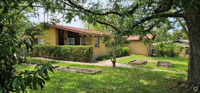Building Photo - 5612 E Martin Luther King Jr Blvd Rental