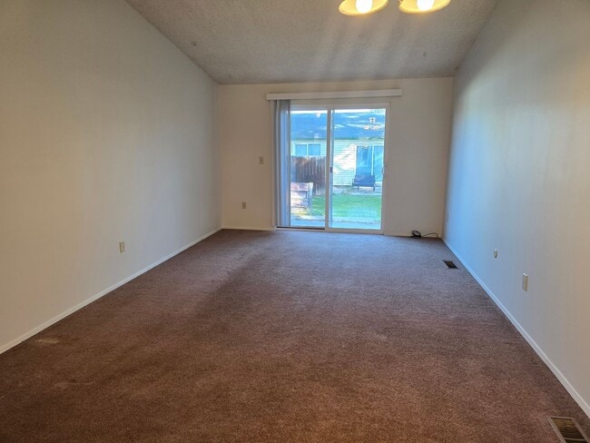 Photo - Eastland Duplex Unidad 418