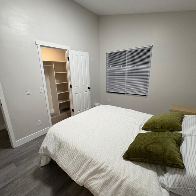 Photo - 7531 Birch St