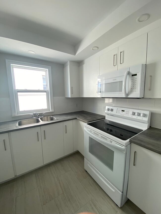 Photo - MODERN APARTMENT LIVING IN FAIRVIEW- ONE B... Unit 8