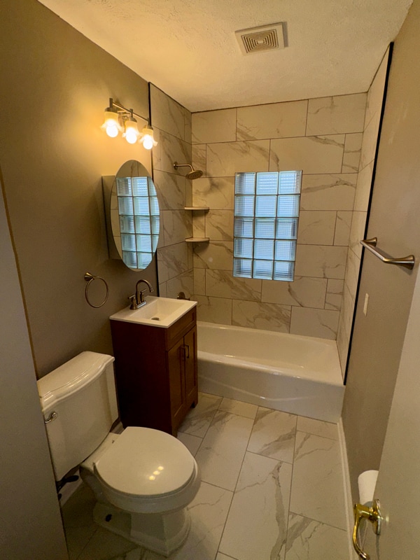 Photo - 2116 S 49th Ave