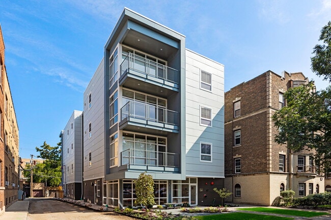 Photo - 2211 Maple Ave Unit 402