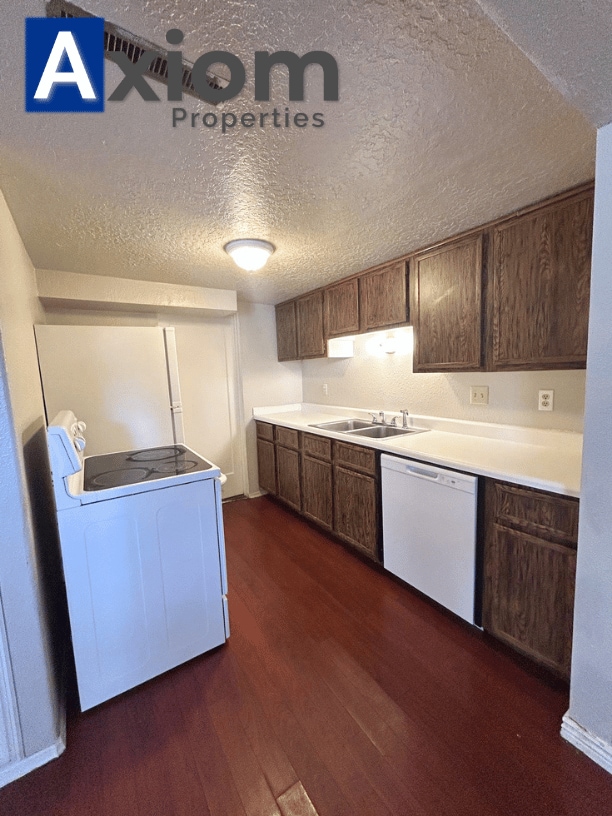 735 N Grant Ave Unit 2
