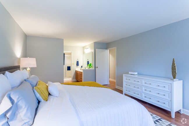 2HAB, 2BA - 1,348 ft² - The Terrace