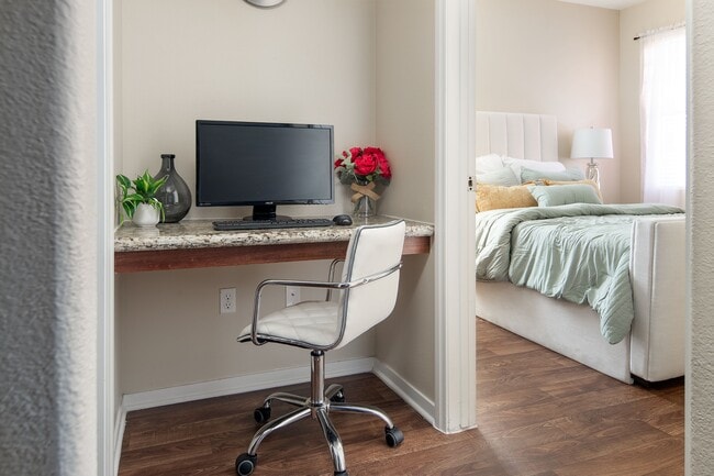 Montecito Pointe Apartments