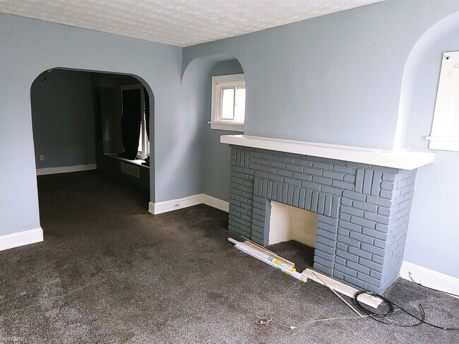 Photo - 2 br, 1 bath Triplex - 3549 West 129th Str...