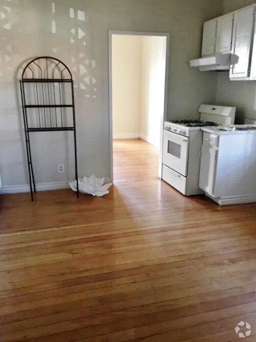 Building Photo - 1114 Poinsettia Dr Unit 105 Rental