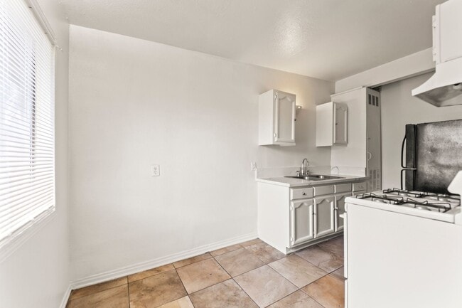Photo - 709 E 108th St Unidad 709