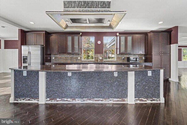 Photo - 2621 Stenhouse Pl