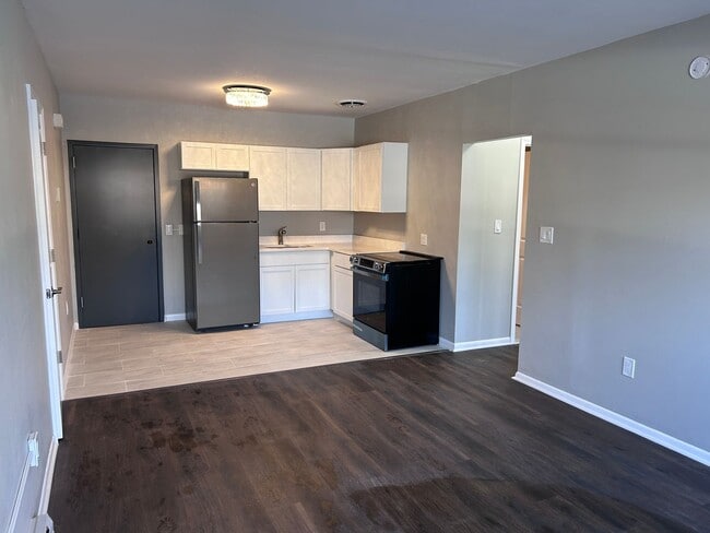 Building Photo - 97 Fern St Unit 10