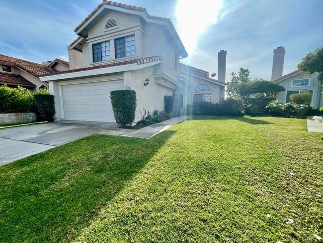 Building Photo - Carmel Valley 4 Bed/2.5 Bath Home