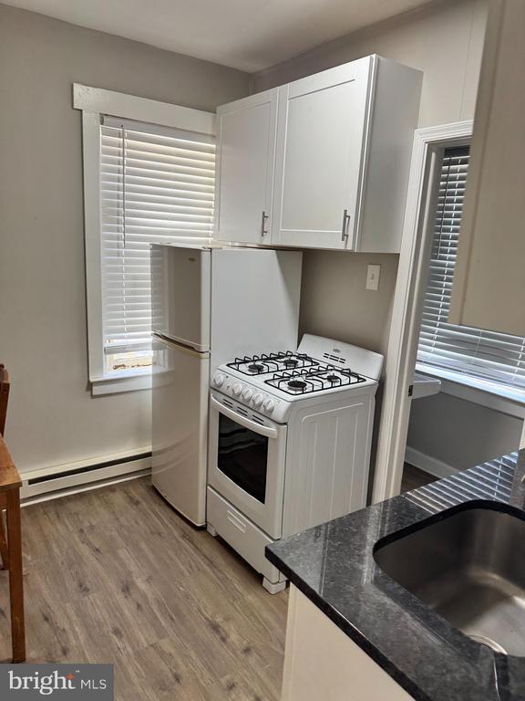 Photo - 202 S Main St