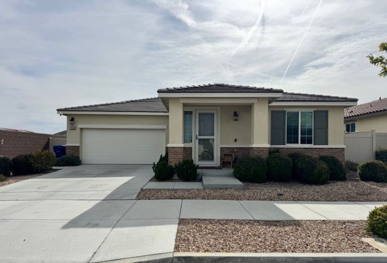 Westside Newer Built 4 + 3 With Solar - Westside Newer Built 4 + 3 With Solar