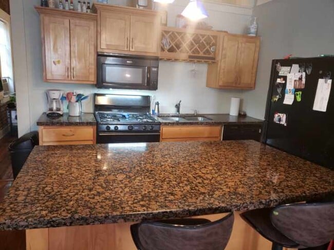 Photo - 514 Harrison St Unidad Available for Rent