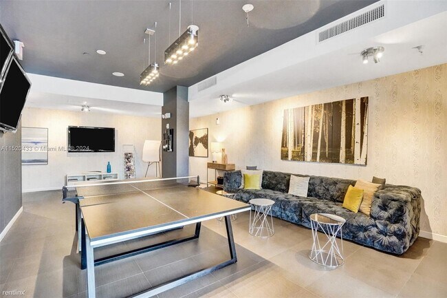 Photo - 1 br, 1.5 bath Condo - 2100 Park Ave Apt 310 Unit Apt 310