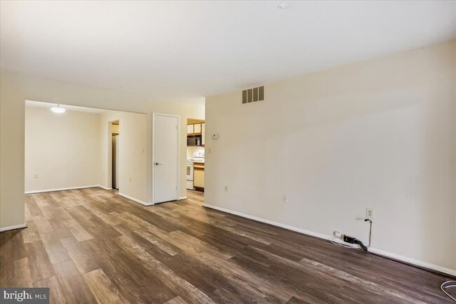 Photo - 18401 Guildberry Dr Unit 104
