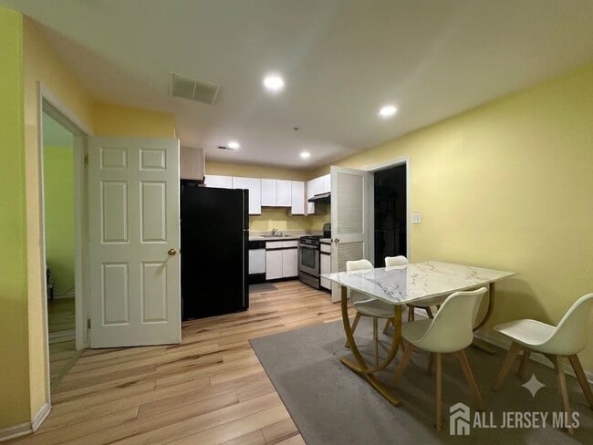 Photo - 263 Prestwick Way