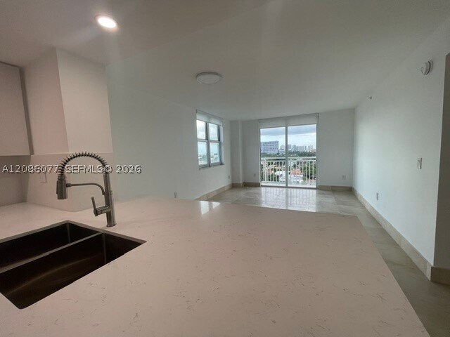 3000 Coral Wy Unit 916