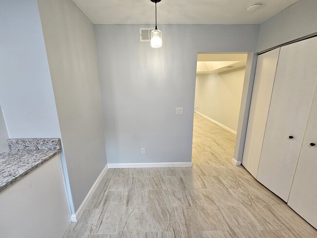 Photo - 35 Summercreek Dr