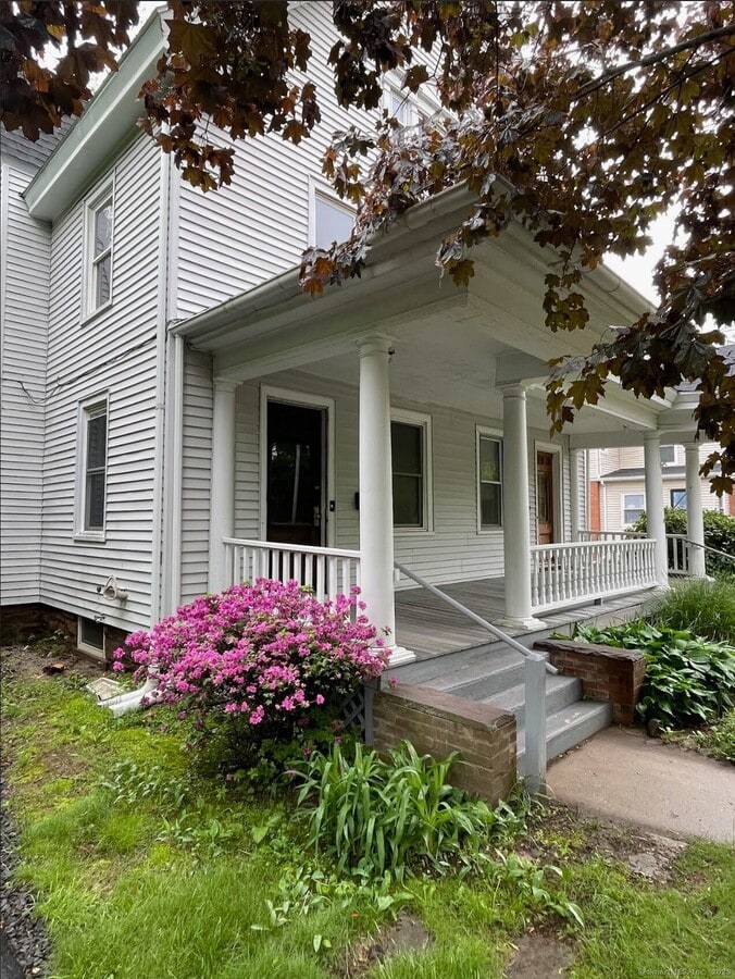 Photo - 1740 Farmington Ave Apartment