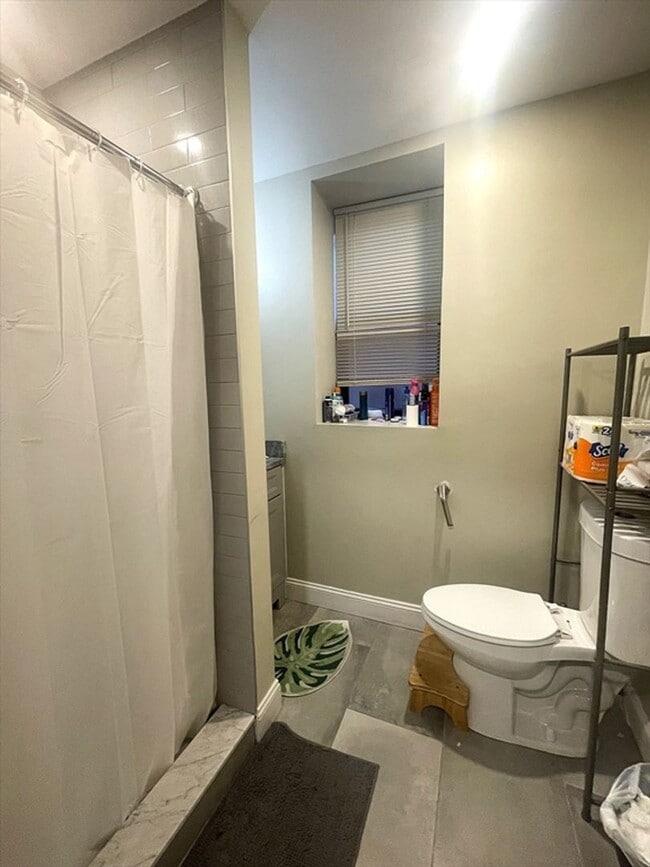 Photo - Charming 5 Bedroom-No Broker Fee