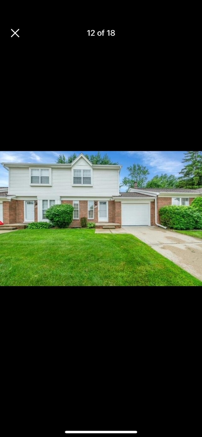 Building Photo - 28056 Maple Forest Blvd W Rental