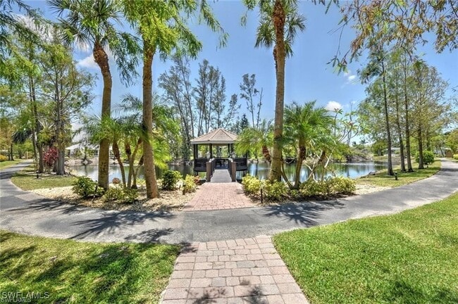 Photo - 10060 Lake Cove Dr Unidad 301
