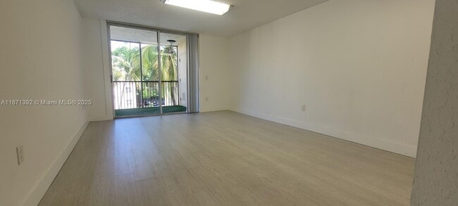 Photo - 8323 Lake Dr Unit 404