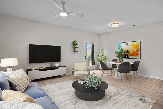 Photo - 68 W County St