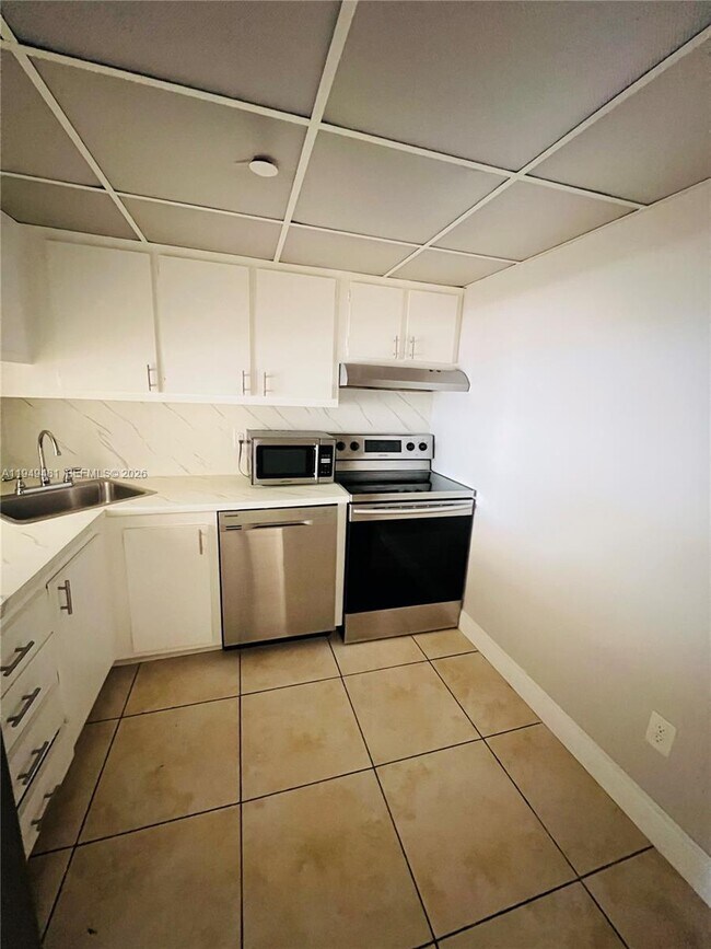 Photo - 1470 NE 123rd St Unit A408