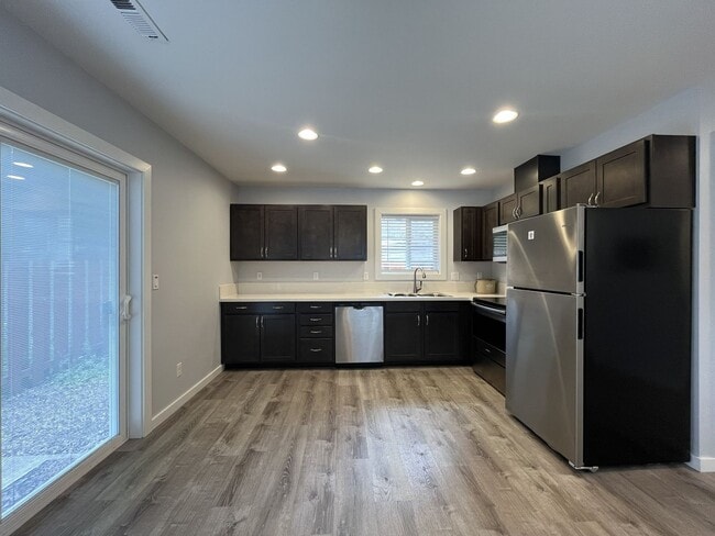 Photo - Modern Kerns 2BD ADU - Walk to Portland's Best Dining, Coffee and Nightlife