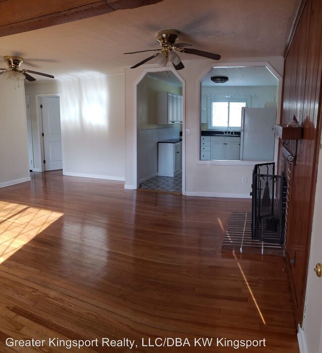 Photo - 3 br, 1 bath House - 2704 Redbud St