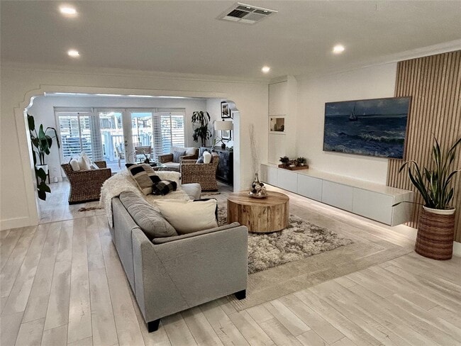 Photo - 1473 NE 53rd Ct