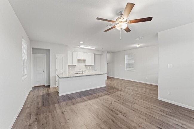 Building Photo - 24822 Landolfi Dr Rental